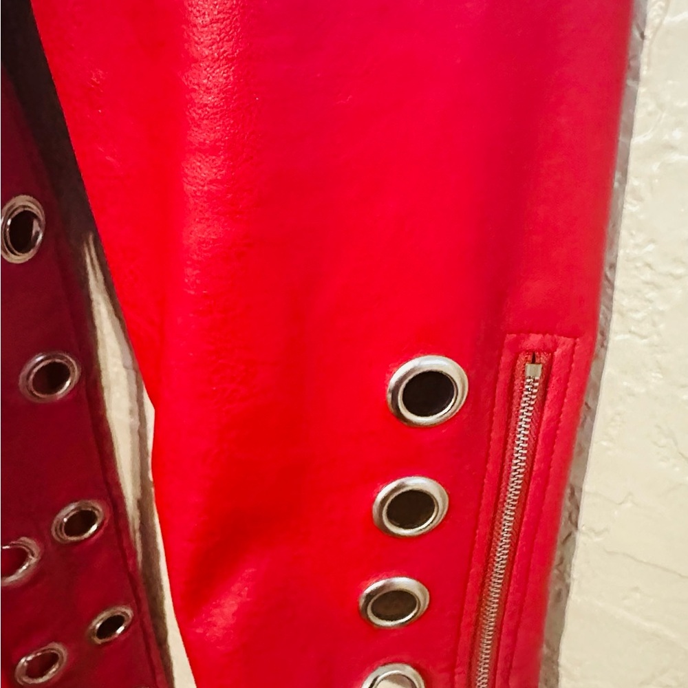 ♥️♥️Faux Leather Red Trench Coat with Grommet Details♥️♥️ - Picture 4 of 5